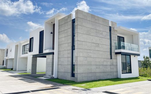 Casa en venta-Sky Tolouse Metepec, 040-CV-ME-ST
